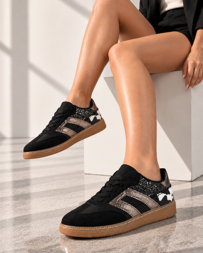 Sneaker nera con glitter, righe bronzo e dettaglio animalier bianco e nero sul tallone - foto 3