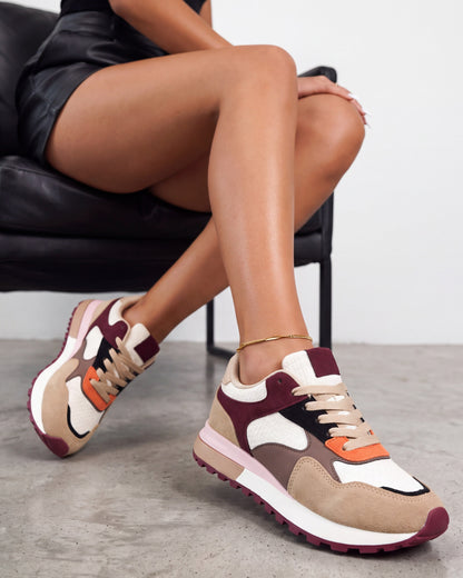Sneakers donna wine con inserti beige, panna e arancio, lacci e suola bicolore