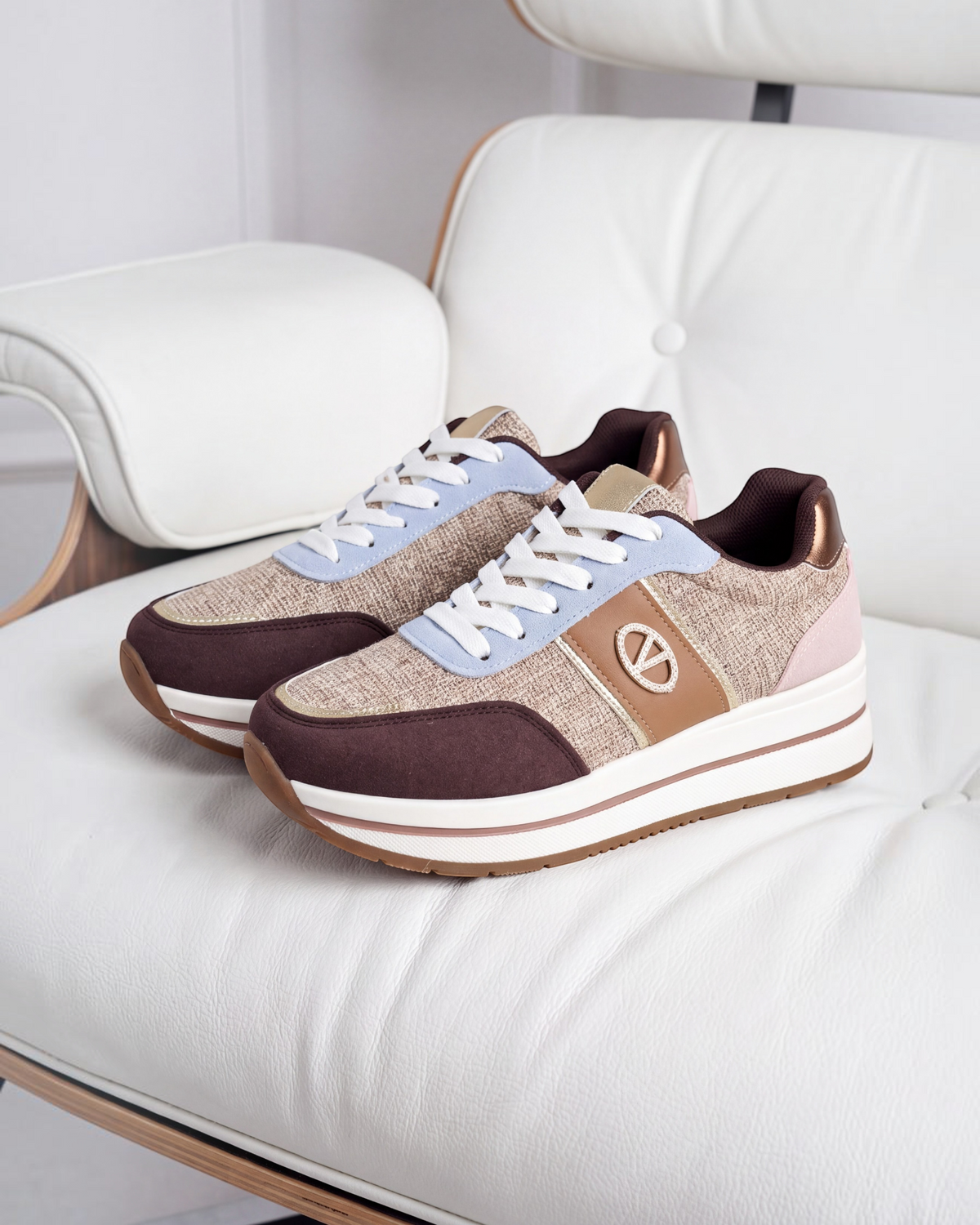 Sneakers donna marrone e beige con fascia azzurra e suola platform
